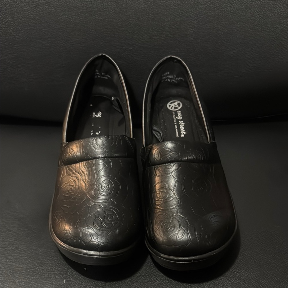 Easy‎ Street Black Floral Embossed Loafers